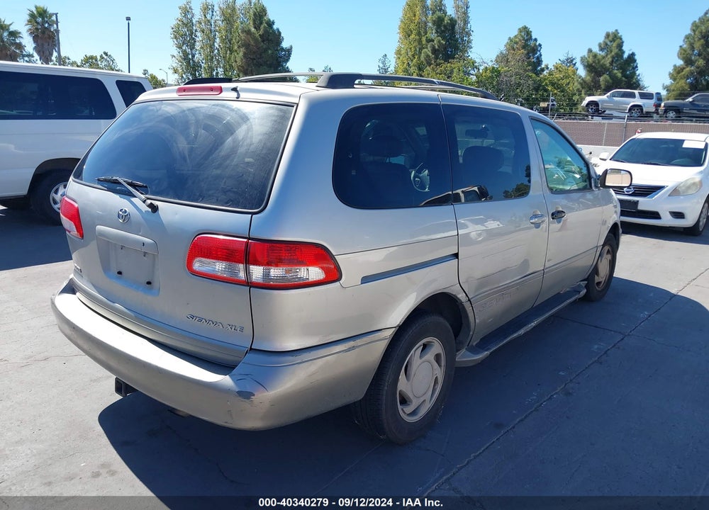 2002 TOYOTA SIENNA XLE VIN: 4T3ZF13C22U468652