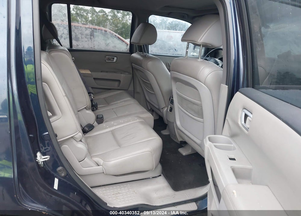2011 HONDA PILOT EX-L VIN: 5FNYF4H53BB030011