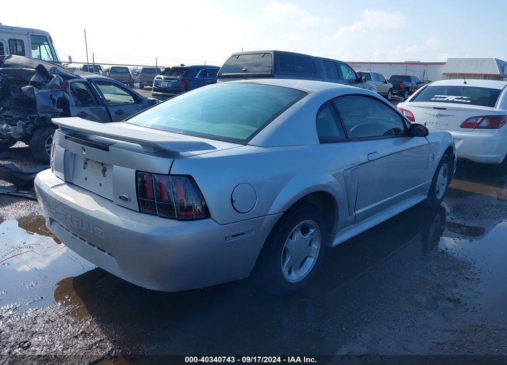 2001 FORD MUSTANG VIN: 1FAFP404X1F158155
