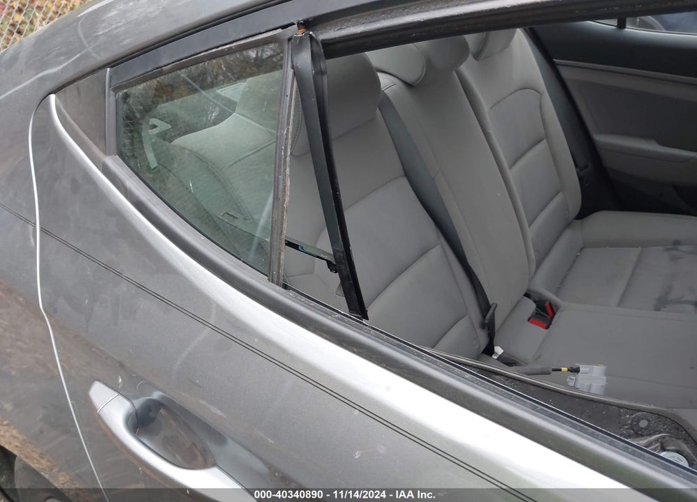 2017 HYUNDAI ELANTRA SE VIN: KMHD74LF0HU428591