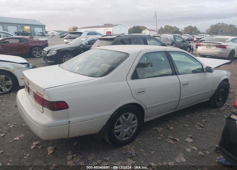 2001 TOYOTA CAMRY LE VIN: 4T1BG22K41U836611