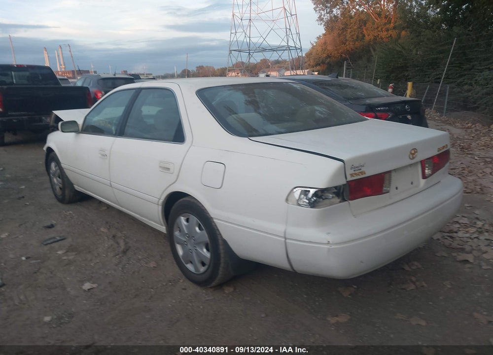2001 TOYOTA CAMRY LE VIN: 4T1BG22K41U836611