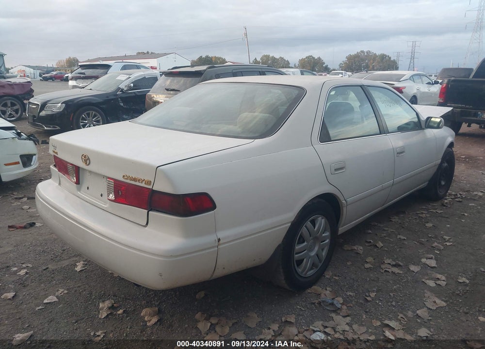 2001 TOYOTA CAMRY LE VIN: 4T1BG22K41U836611