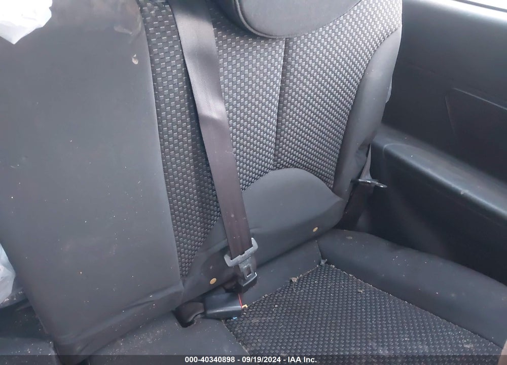 2010 HYUNDAI ACCENT GS VIN: KMHCM3AC3AU181113