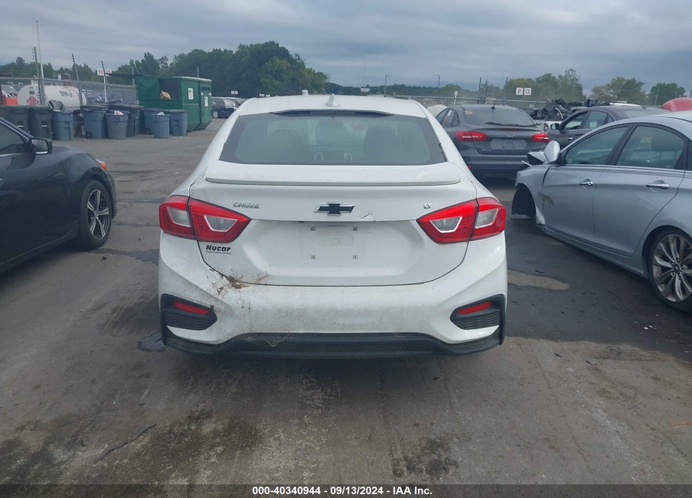 2018 CHEVROLET CRUZE LT AUTO VIN: 1G1BE5SM9J7144199
