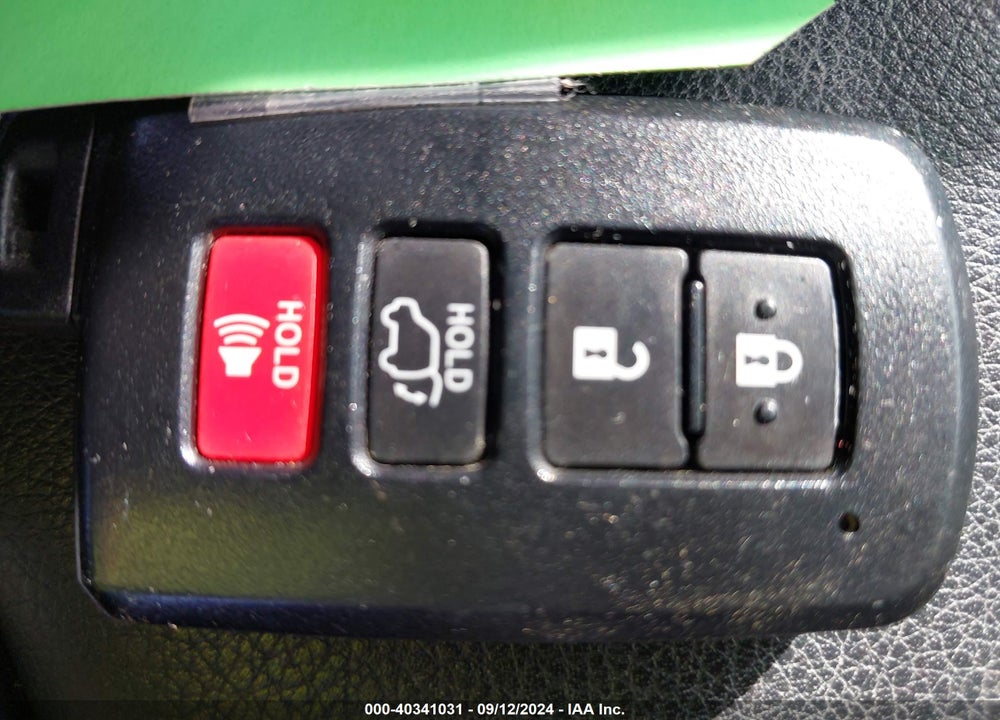 2018 TOYOTA RAV4 SE VIN: JTMJFREV3JJ226444