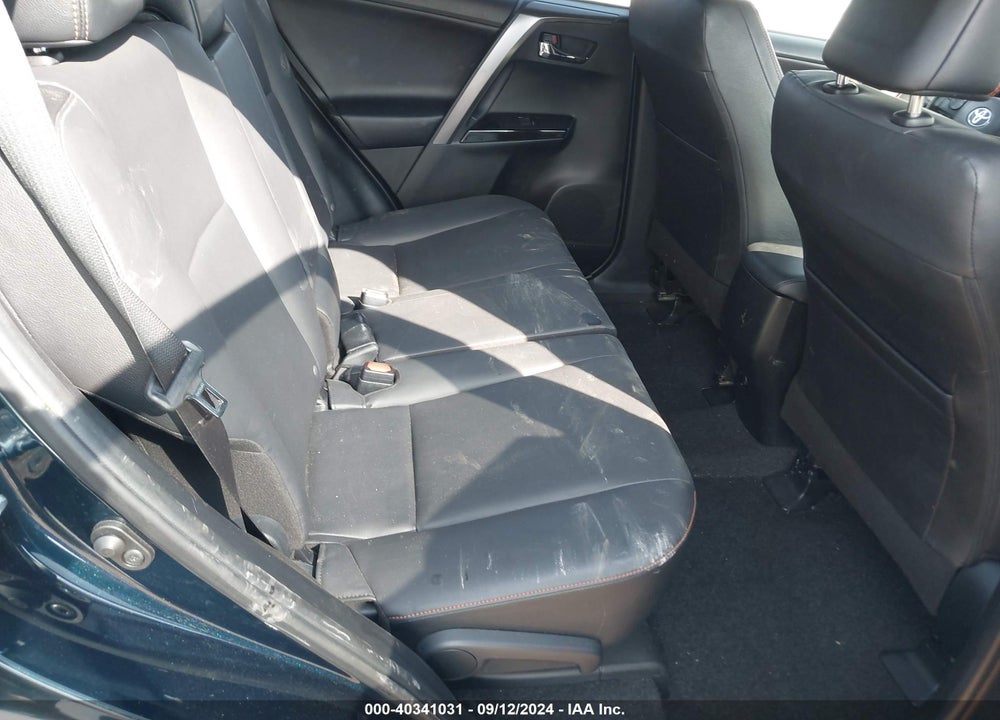 2018 TOYOTA RAV4 SE VIN: JTMJFREV3JJ226444