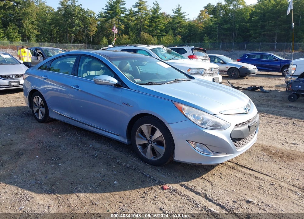 2011 HYUNDAI SONATA HYBRID VIN: KMHEC4A42BA006977