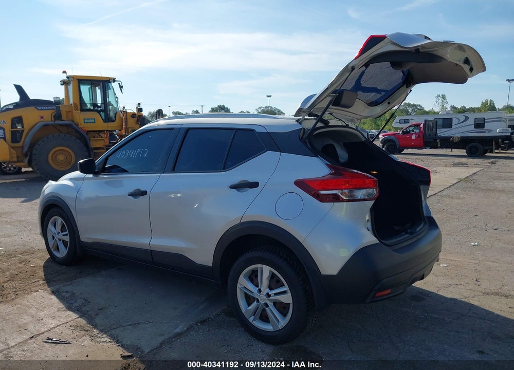 2018 NISSAN KICKS S VIN: 3N1CP5CU0JL517407