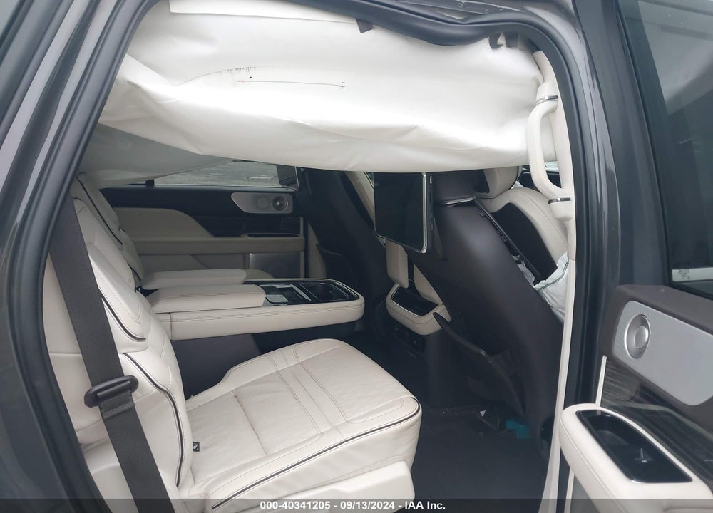2023 LINCOLN NAVIGATOR BLACK LABEL VIN: 5LMJJ2TG4PEL02127