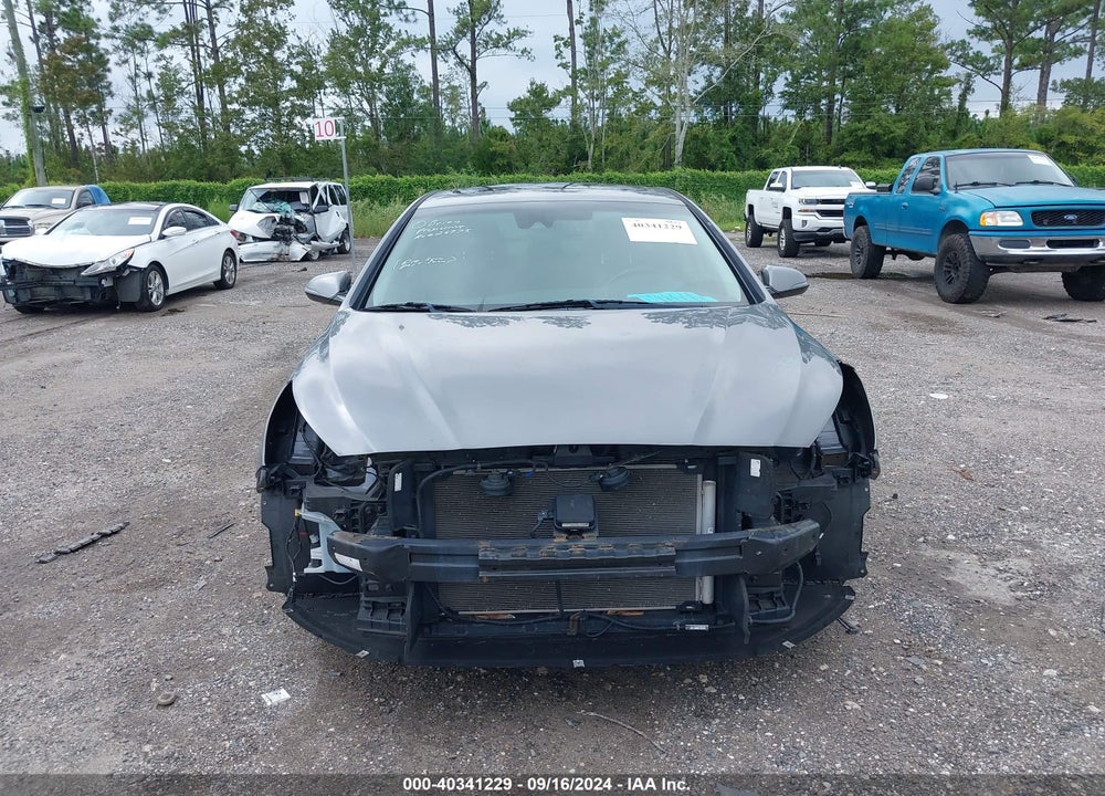 2018 HYUNDAI SONATA LIMITED VIN: 5NPE34AF9JH711885