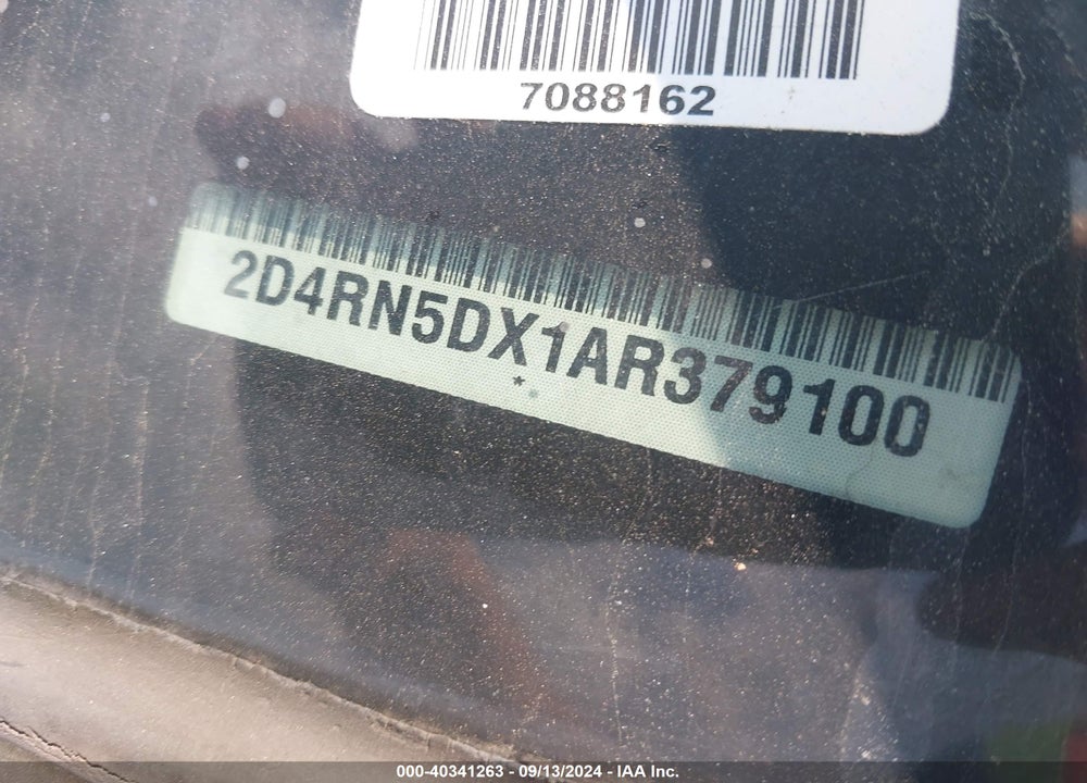 2010 DODGE GRAND CARAVAN SXT VIN: 2D4RN5DX1AR379100