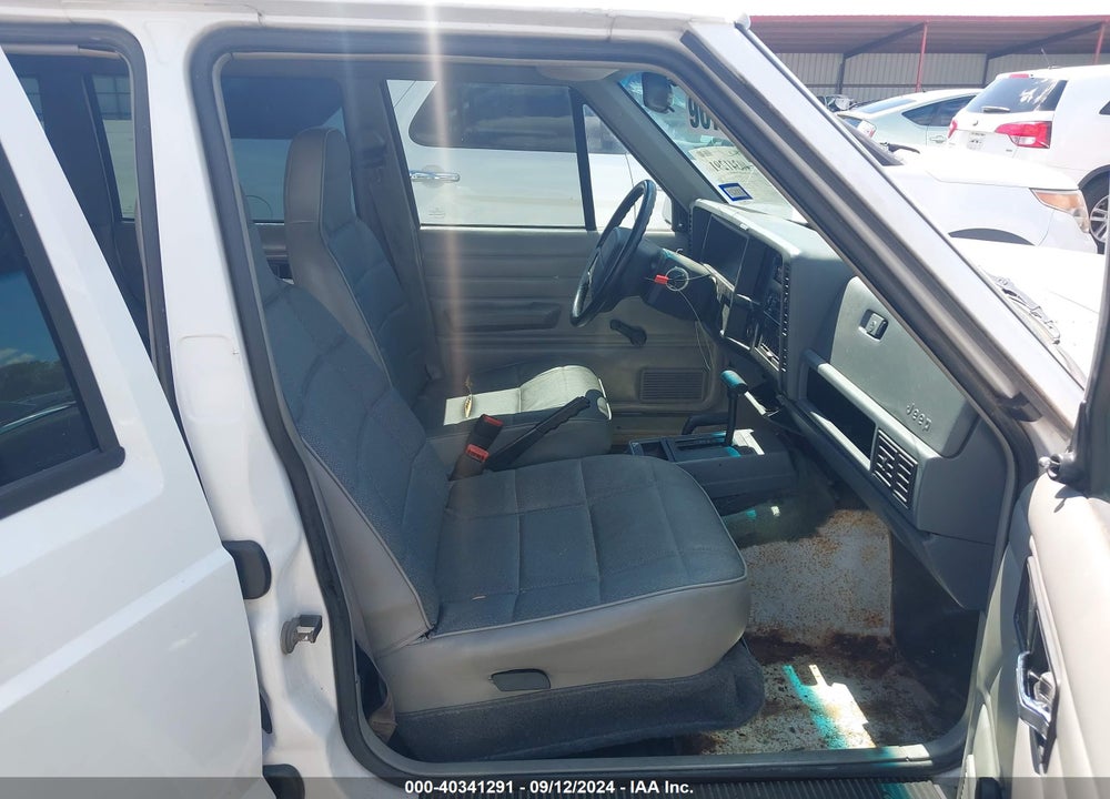 1995 JEEP CHEROKEE SE VIN: 1J4FJ28S6SL641979