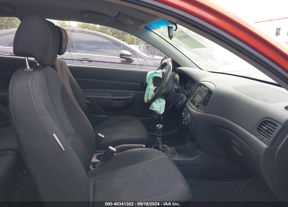 2008 HYUNDAI ACCENT GS VIN: KMHCM36CX8U102989
