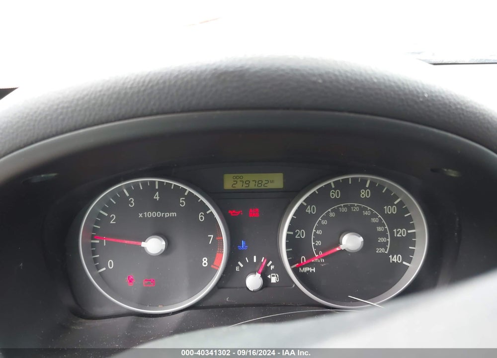 2008 HYUNDAI ACCENT GS VIN: KMHCM36CX8U102989