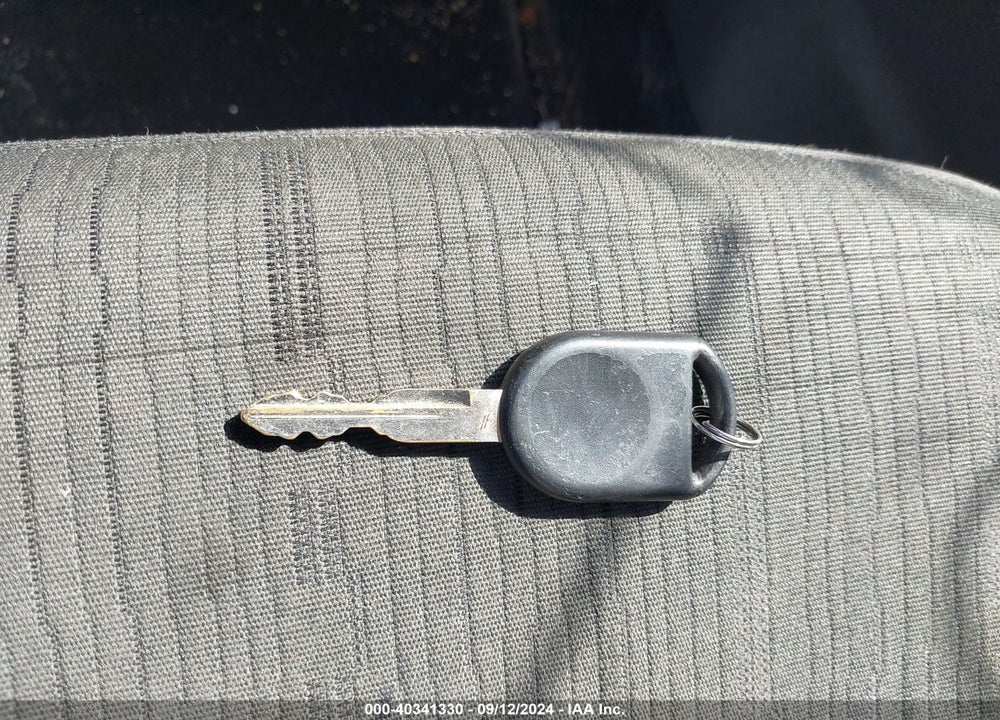 2010 FORD FOCUS SE VIN: 1FAHP3FNXAW201959