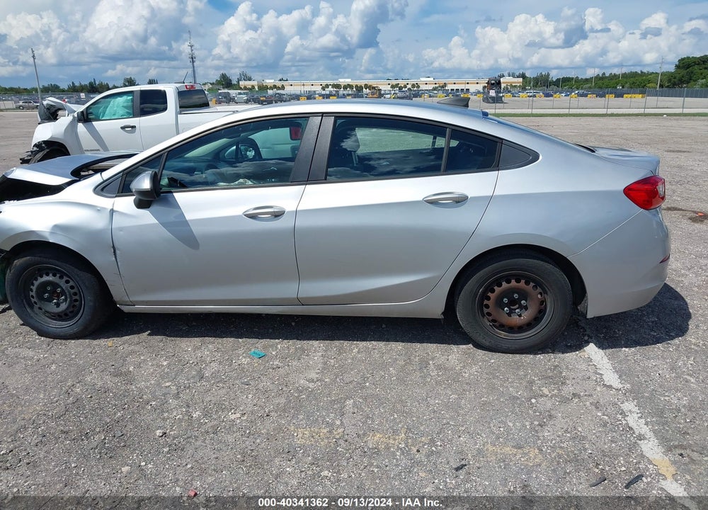 2017 CHEVROLET CRUZE LS AUTO VIN: 1G1BC5SM8H7174679
