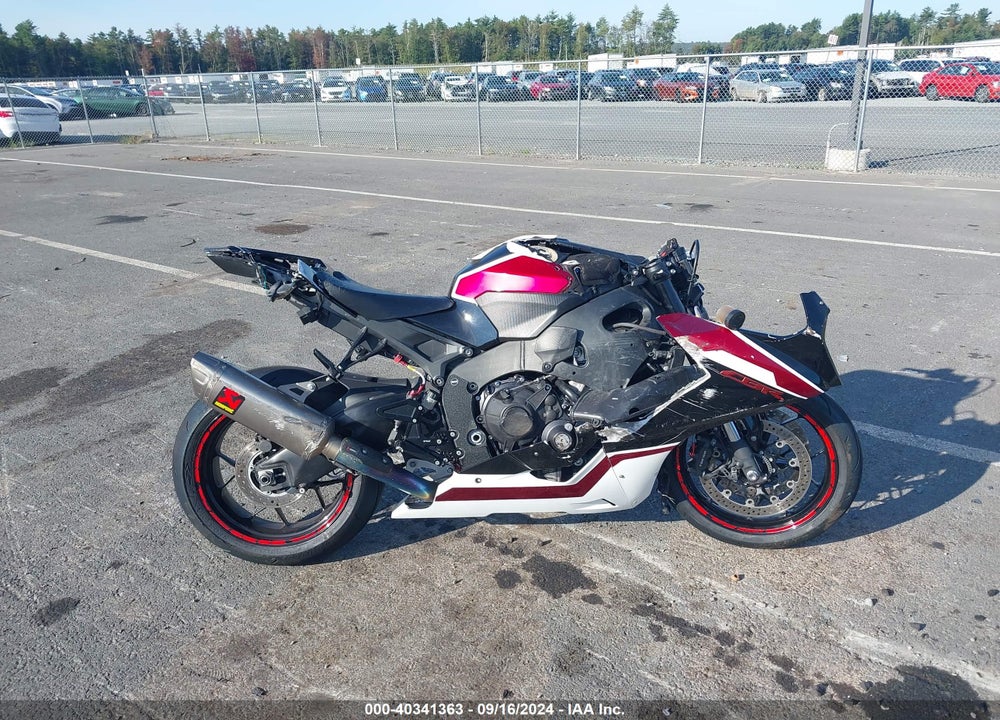 2017 HONDA CBR1000 RA VIN: JH2SC7755HK000058