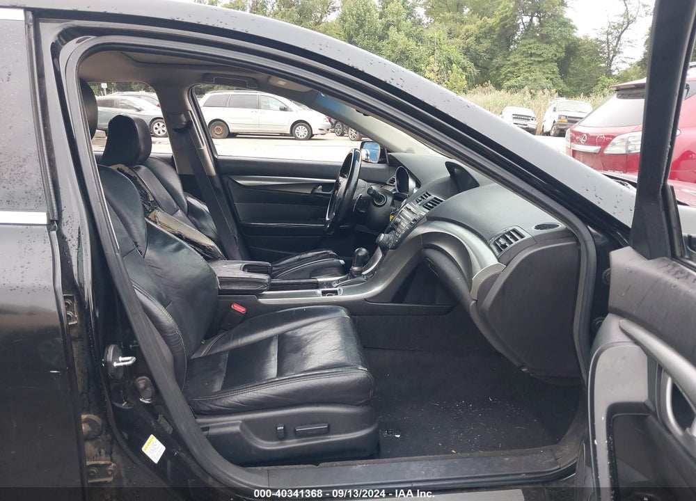 2010 ACURA TL 3.7 VIN: 19UUA9F50AA001202