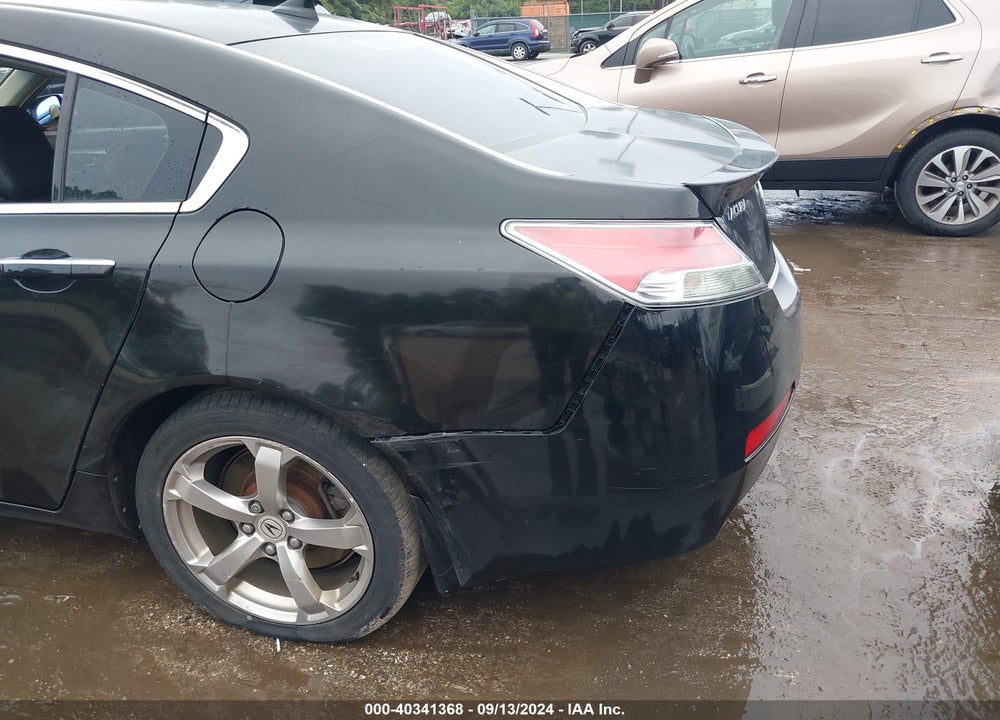2010 ACURA TL 3.7 VIN: 19UUA9F50AA001202