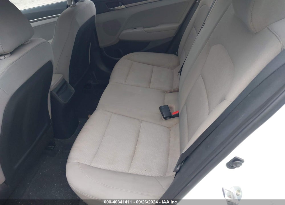 2017 HYUNDAI ELANTRA SE VIN: 5NPD74LF8HH037106