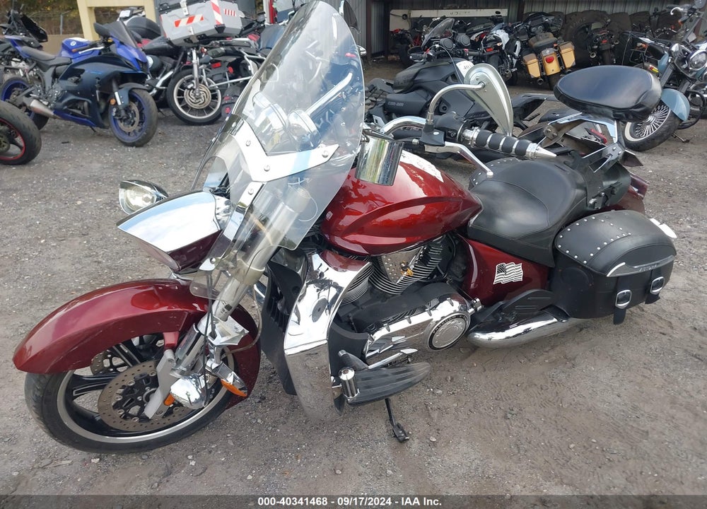 2011 VICTORY MOTORCYCLES CROSS ROADS STANDARD VIN: 5VPBB36NXB3000419