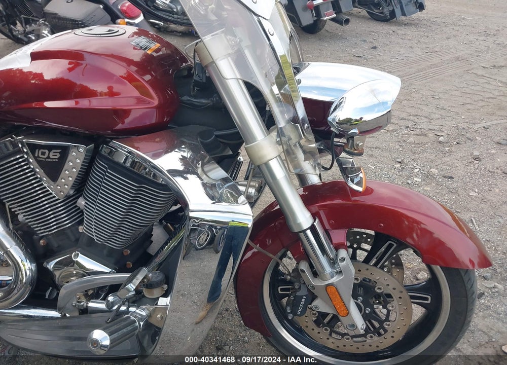 2011 VICTORY MOTORCYCLES CROSS ROADS STANDARD VIN: 5VPBB36NXB3000419