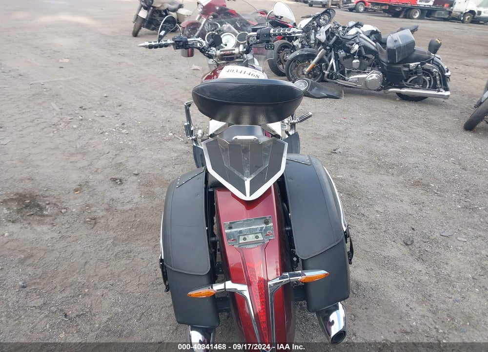 2011 VICTORY MOTORCYCLES CROSS ROADS STANDARD VIN: 5VPBB36NXB3000419