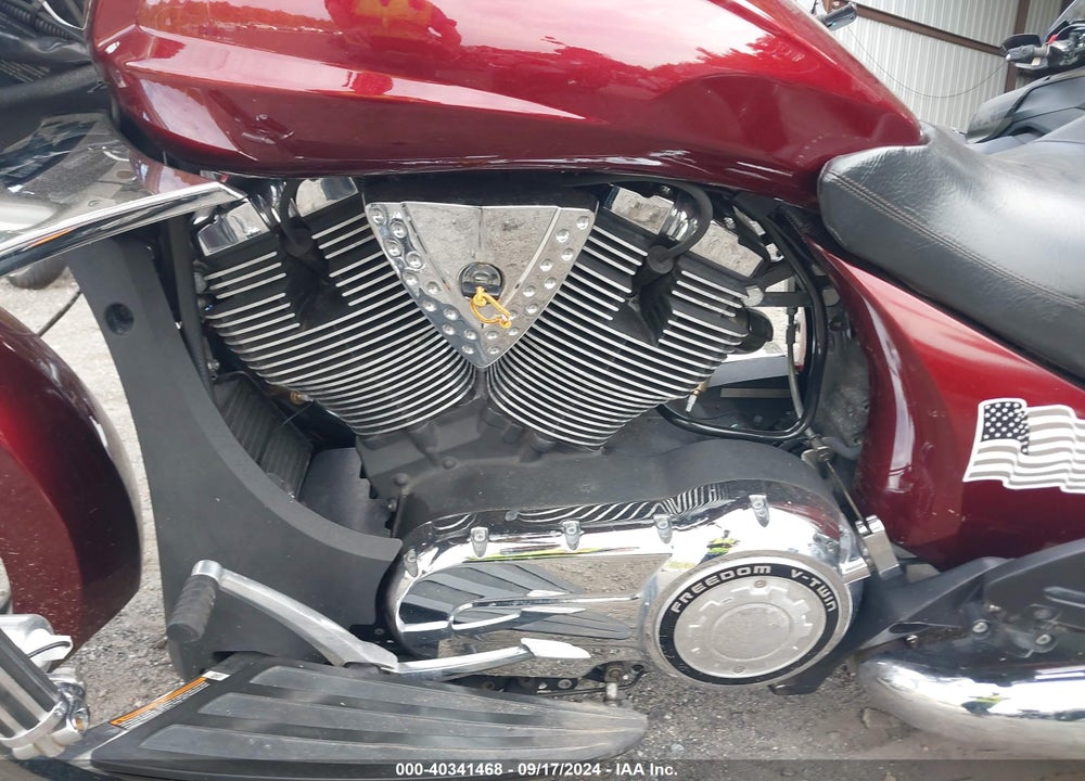 2011 VICTORY MOTORCYCLES CROSS ROADS STANDARD VIN: 5VPBB36NXB3000419