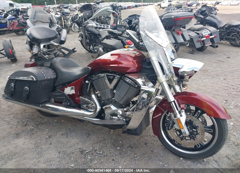 2011 VICTORY MOTORCYCLES CROSS ROADS STANDARD VIN: 5VPBB36NXB3000419