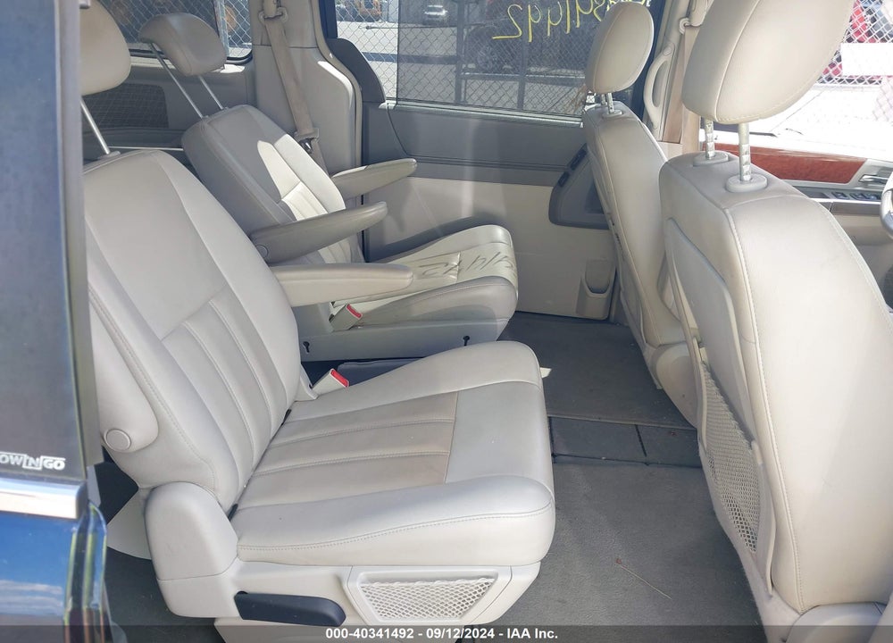 2009 CHRYSLER TOWN & COUNTRY TOURING VIN: 2A8HR54149R589851