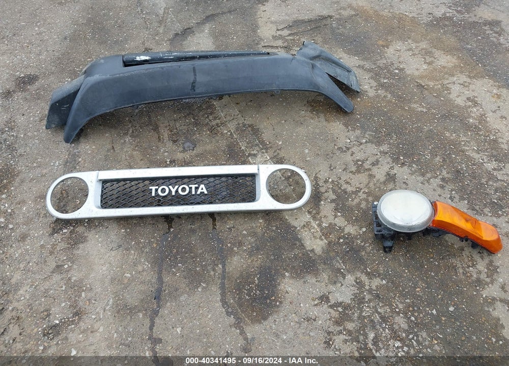 2008 TOYOTA FJ CRUISER VIN: JTEZU11F18K004767