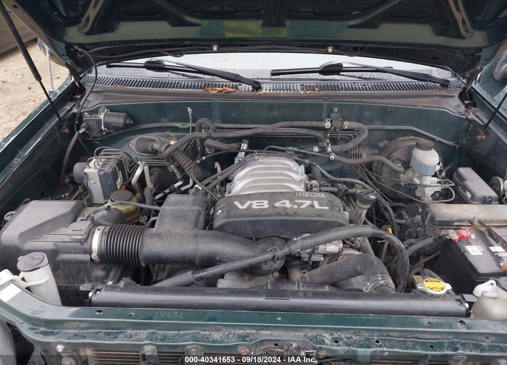 2002 TOYOTA SEQUOIA SR5 V8 VIN: 5TDBT44A22S080119