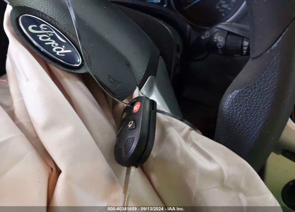 2014 FORD FOCUS SE VIN: 1FADP3F27EL215989