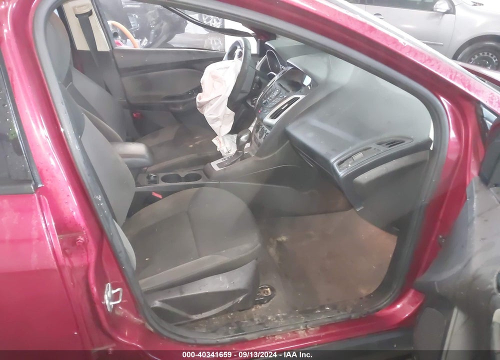 2014 FORD FOCUS SE VIN: 1FADP3F27EL215989