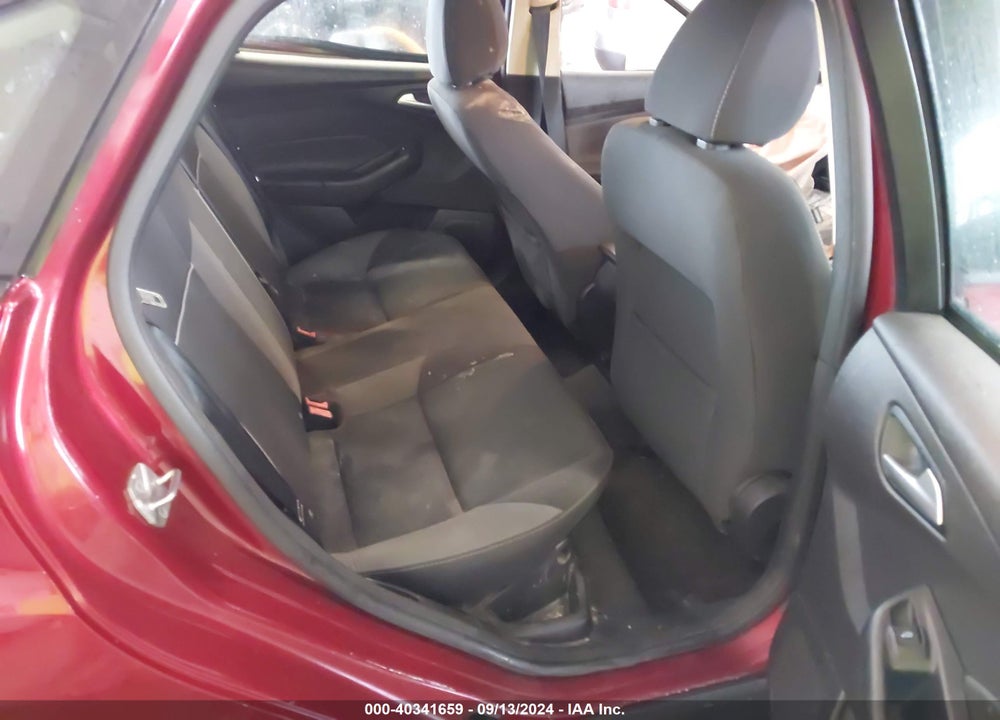 2014 FORD FOCUS SE VIN: 1FADP3F27EL215989