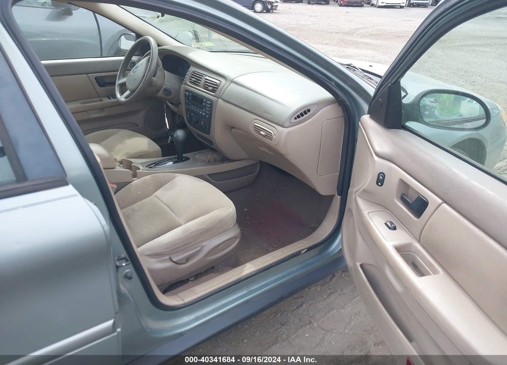 2005 FORD TAURUS SE VIN: 1FAFP53285A173837