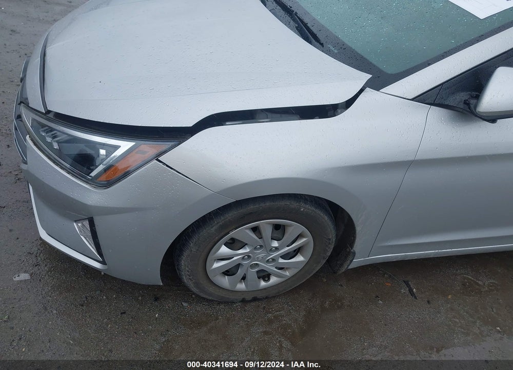 2019 HYUNDAI ELANTRA SE VIN: 5NPD74LF3KH453460
