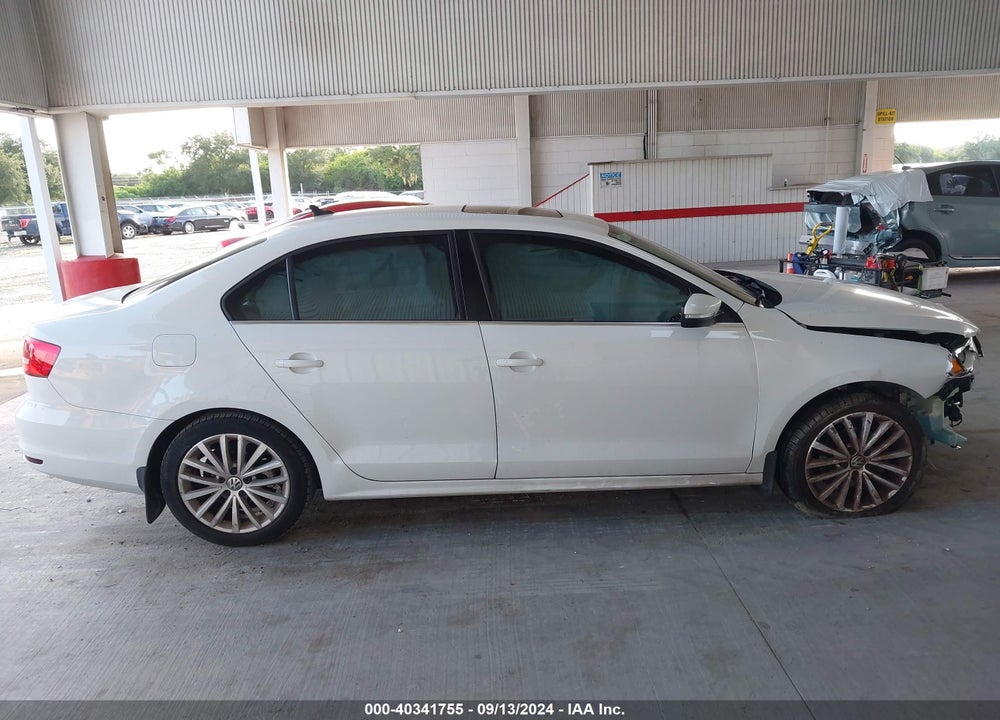 2015 VOLKSWAGEN JETTA 1.8T SE VIN: 3VWD17AJ1FM402417