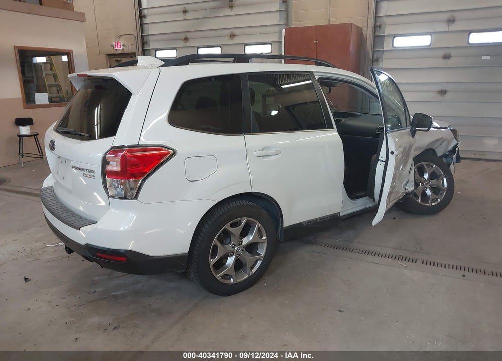 2017 SUBARU FORESTER 2.5I TOURING VIN: JF2SJAWCXHH447284