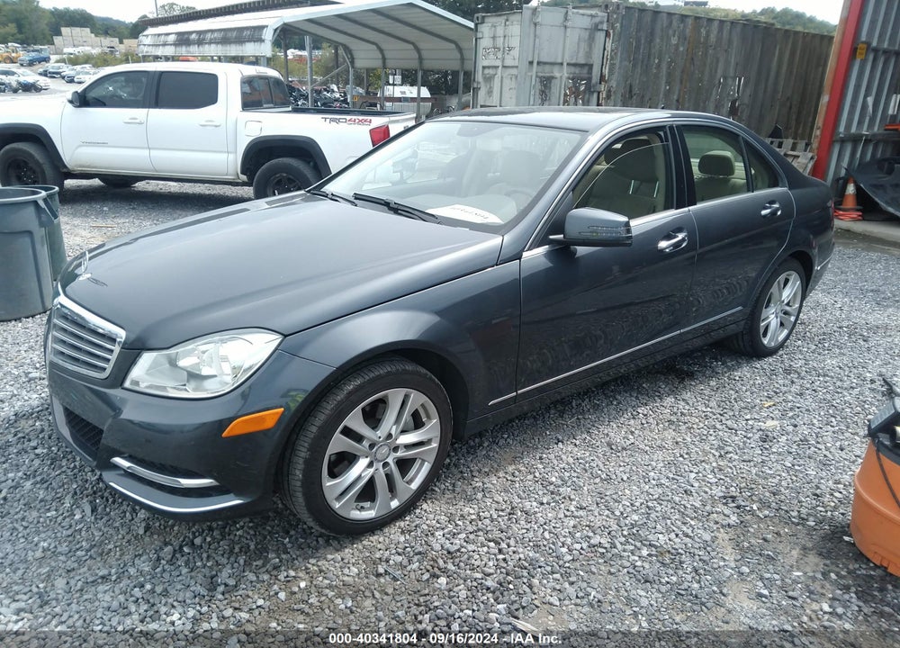 2013 MERCEDES-BENZ C 250 LUXURY/SPORT VIN: WDDGF4HB1DA858786
