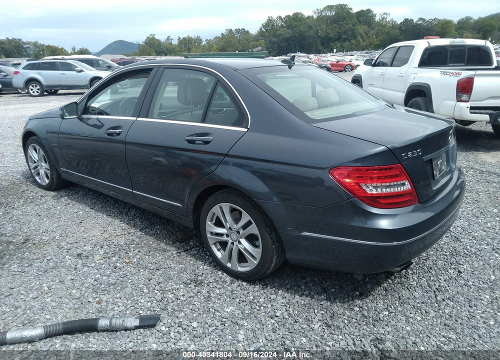 2013 MERCEDES-BENZ C 250 LUXURY/SPORT VIN: WDDGF4HB1DA858786