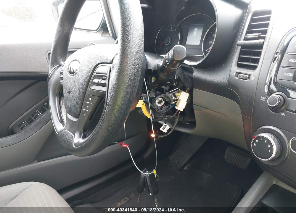2017 KIA FORTE LX VIN: 3KPFL4A73HE058112