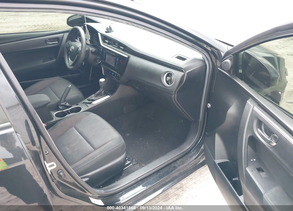 2019 TOYOTA COROLLA LE VIN: 5YFBURHE5KP878520