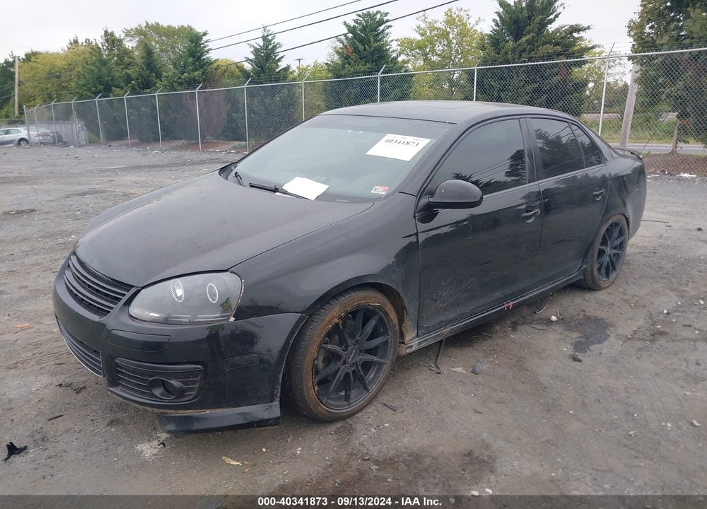 2010 VOLKSWAGEN JETTA TDI VIN: 3VWRL7AJ2AM089595