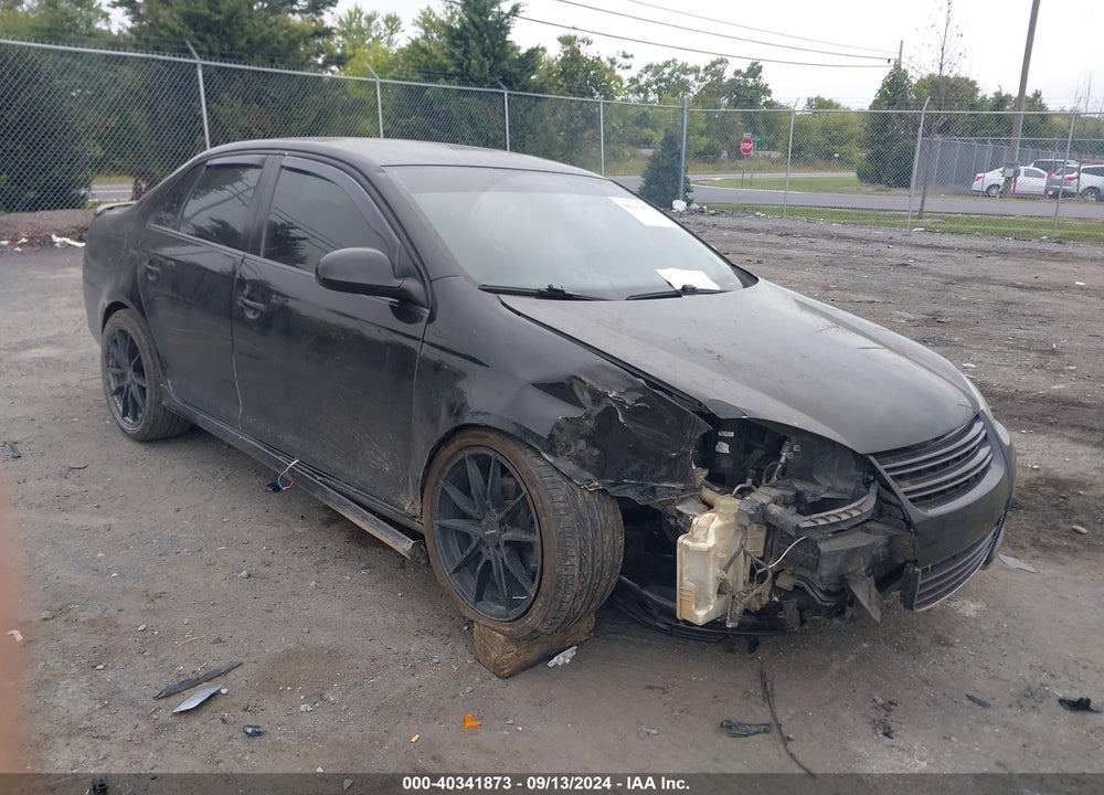 2010 VOLKSWAGEN JETTA TDI VIN: 3VWRL7AJ2AM089595