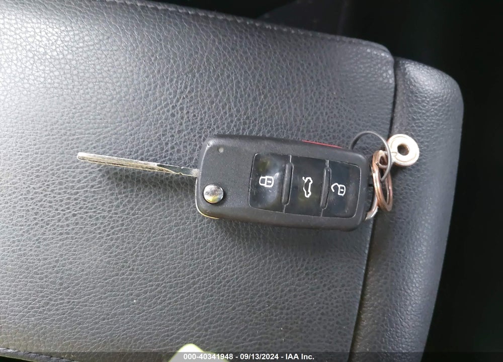 2012 VOLKSWAGEN JETTA 2.5L SE VIN: 3VWDP7AJ0CM311648