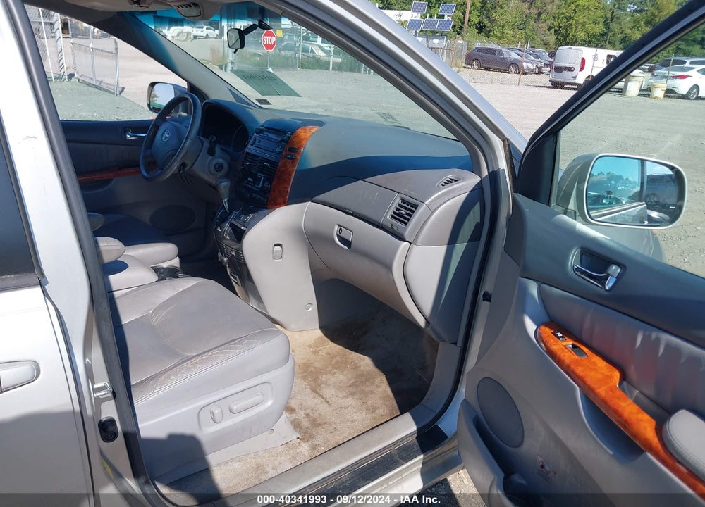 2007 TOYOTA SIENNA XLE VIN: 5TDZK22C27S048918