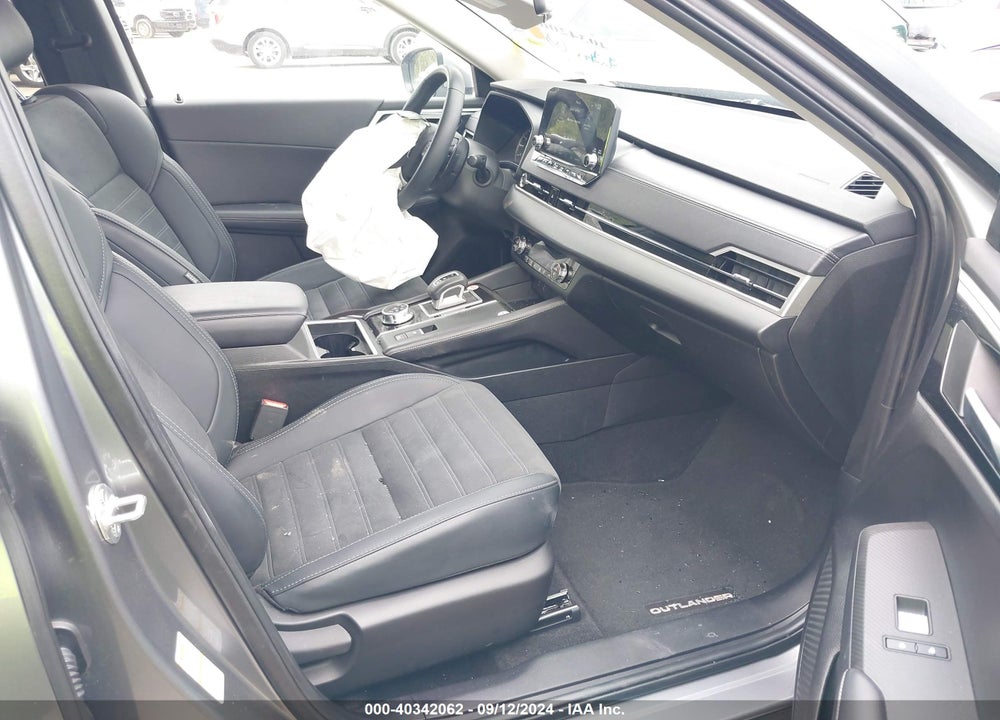 2024 MITSUBISHI OUTLANDER SE 2.5 2WD/SE BLACK EDITION S-AWC/SE BLACK EDITION W/PANO ROOF VIN: JA4J3VA84RZ038248