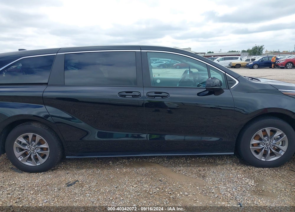 2024 TOYOTA SIENNA LE VIN: 5TDKRKEC6RS189230